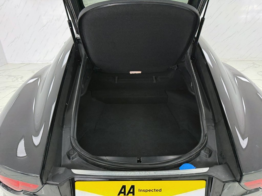 Used Jaguar F-Type 2020 for sale - 75992511: Photo 32