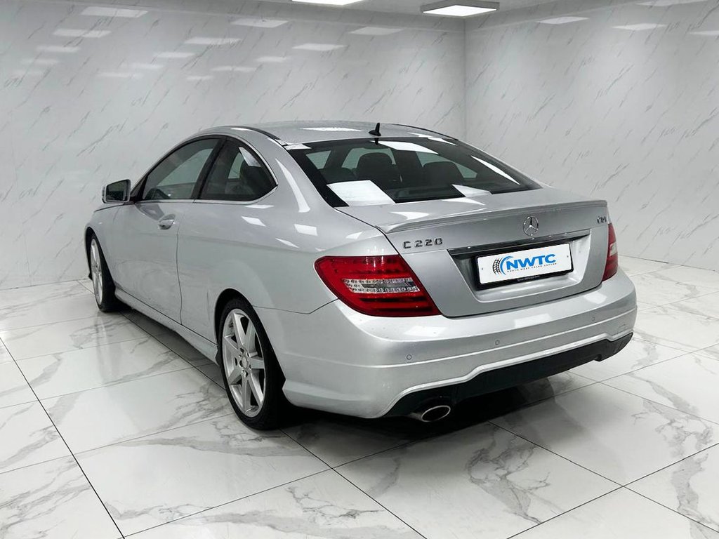 Used Mercedes-Benz C Class 2014 for sale - 77263822: Photo 11