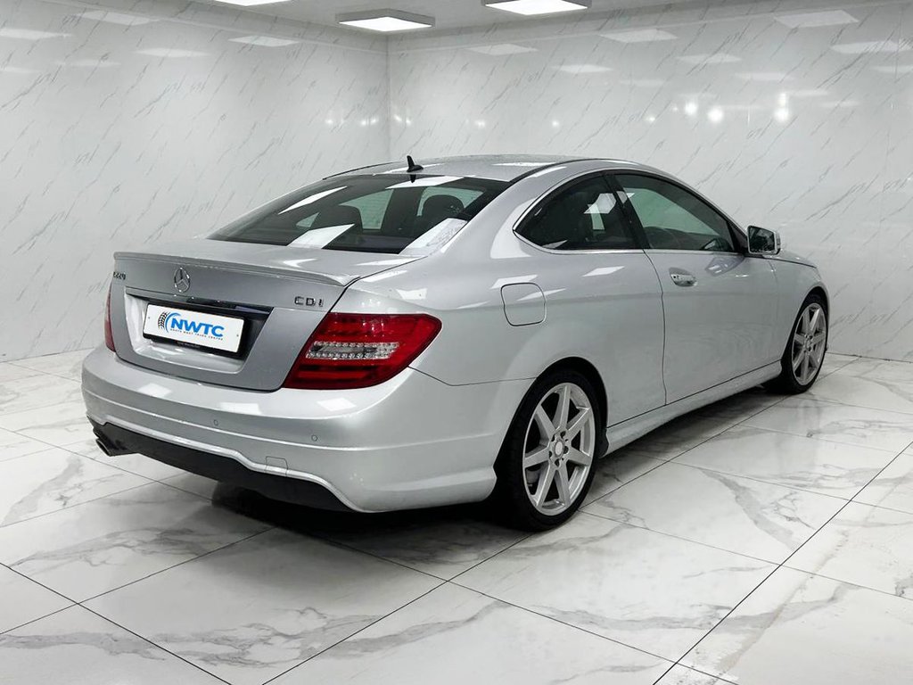 Used Mercedes-Benz C Class 2014 for sale - 77263822: Photo 9