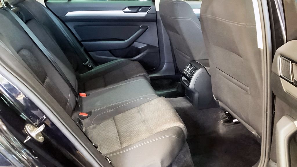Used Volkswagen Passat 2018 for sale - 76430320: Photo 11