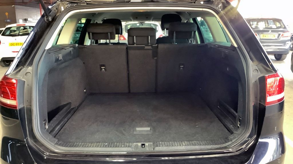 Used Volkswagen Passat 2018 for sale - 76430320: Photo 12