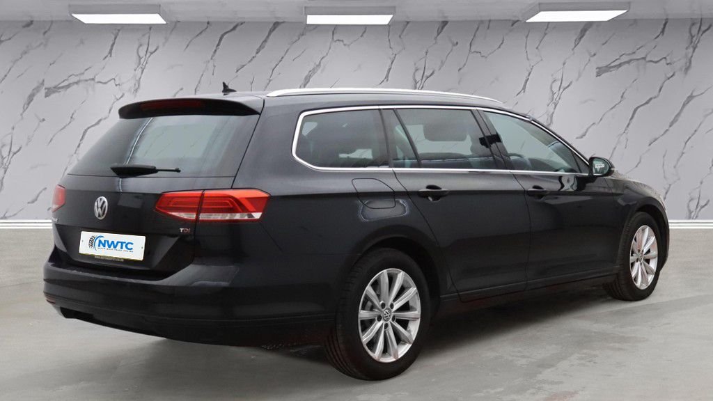 Used Volkswagen Passat 2018 for sale - 76430320: Photo 5