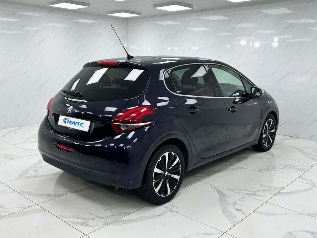 Used Peugeot 208 2017 for sale - 76867958: Photo 9