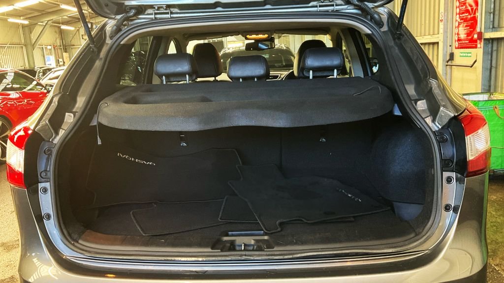 Used Nissan Qashqai 2015 for sale - 76768717: Photo 10