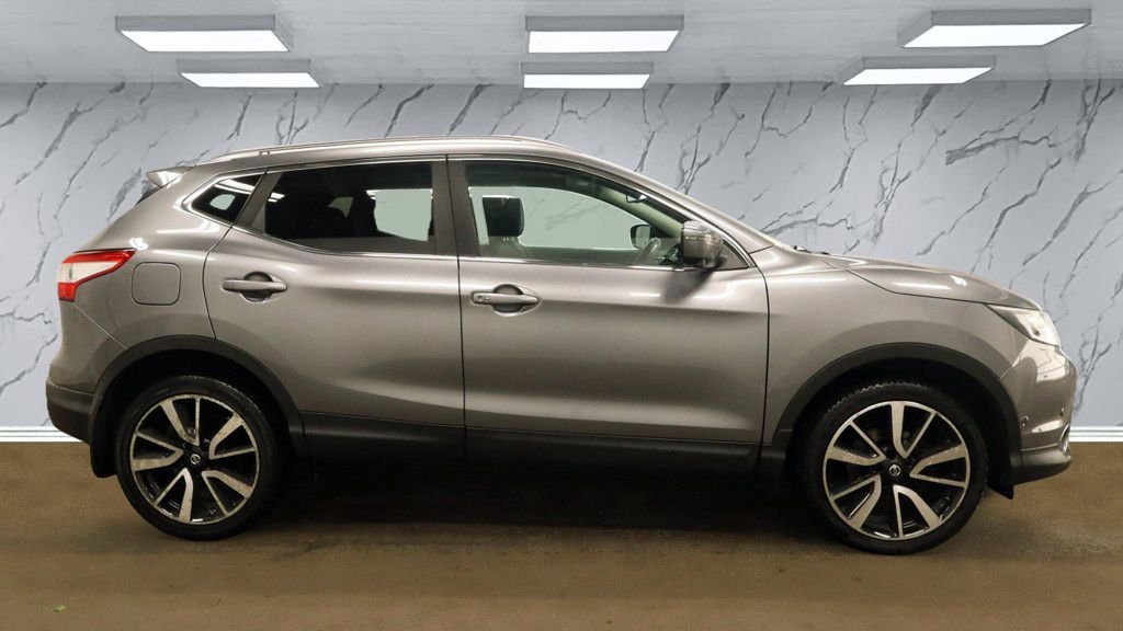 Used Nissan Qashqai 2015 for sale - 76768717: Photo 4