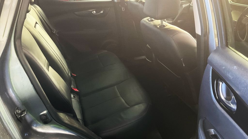 Used Nissan Qashqai 2015 for sale - 76768717: Photo 9