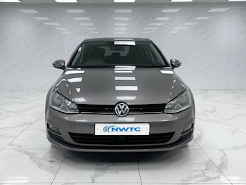 Used Volkswagen Golf 2014 for sale - 76546433: Photo