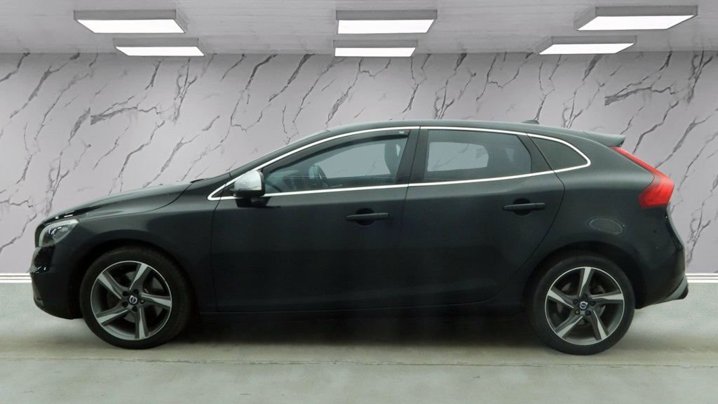Used Volvo V40 2015 for sale - 77734761: Photo 10
