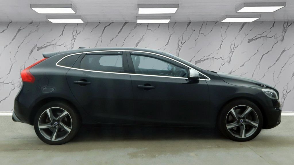 Used Volvo V40 2015 for sale - 77734761: Photo 9
