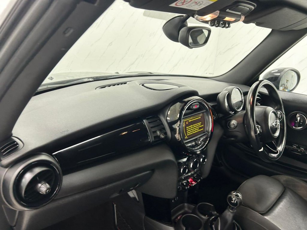 Used MINI Convertible 2016 for sale - 76604569: Photo 19