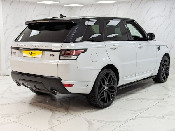 Used Land Rover Range Rover Sport 2015 for sale - 76216771: Photo 10