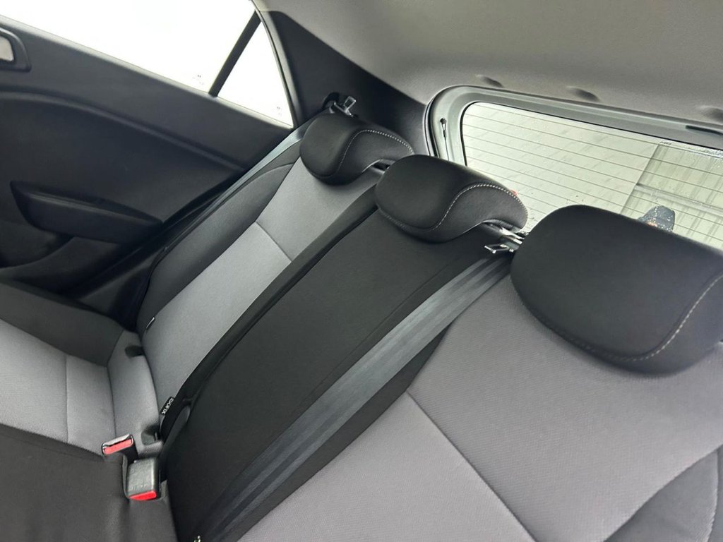 Used Hyundai i20 2017 for sale - 78068357: Photo 20