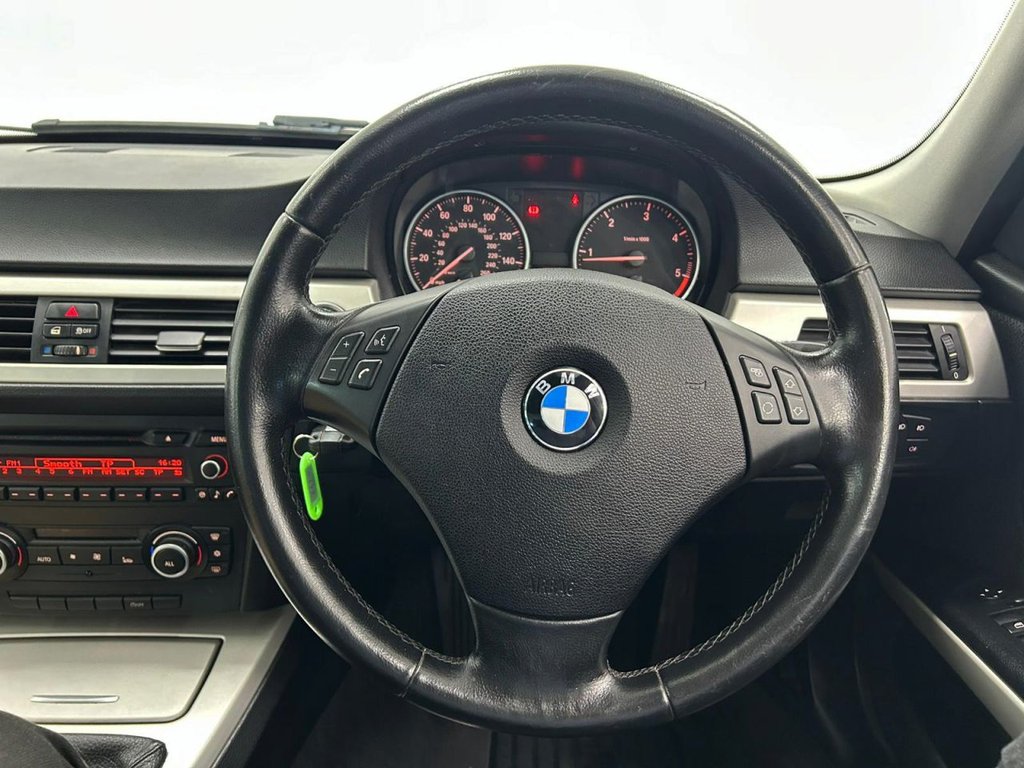 Used BMW 3 Series 2011 for sale - 76923391: Photo 17