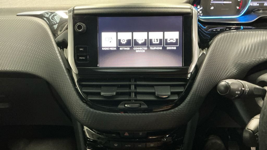 Used Peugeot 2008 2017 for sale - 77463945: Photo 10