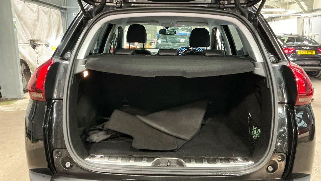 Used Peugeot 2008 2017 for sale - 77463945: Photo 14