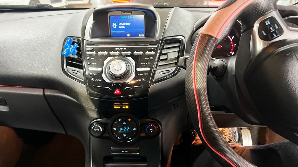 Used Ford Fiesta 2017 for sale - 76711047: Photo 8