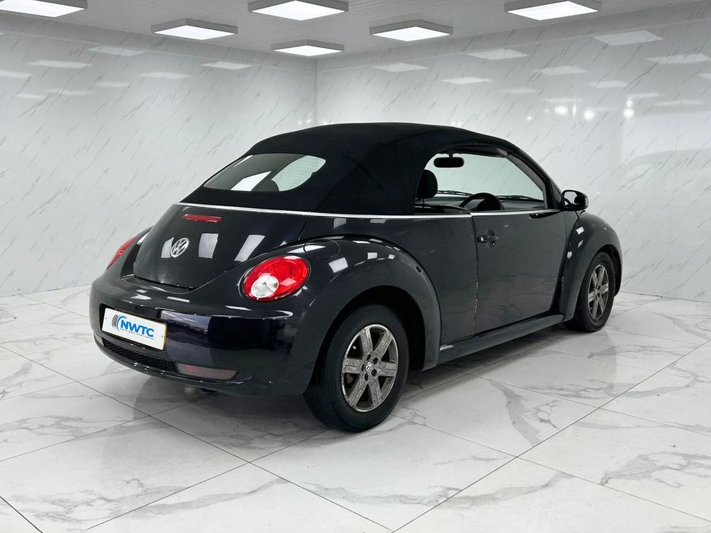Used Volkswagen Beetle 2010 for sale - 77165910: Photo 11
