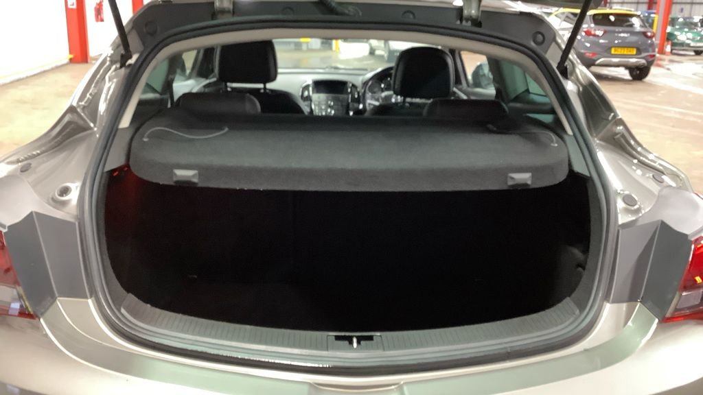 Used Vauxhall Astra GTC 2017 for sale - 77172339: Photo 13