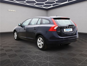 Used Volvo V60 2017 for sale - 75515351: Photo