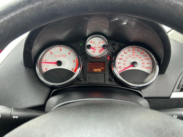 Used Peugeot 207 2010 for sale - 75998073: Photo 15