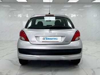 Used Peugeot 207 2010 for sale - 75998073: Photo 2