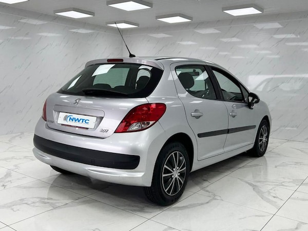 Used Peugeot 207 2010 for sale - 75998073: Photo 9