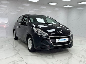 Used Peugeot 208 2015 for sale - 75937219: Photo