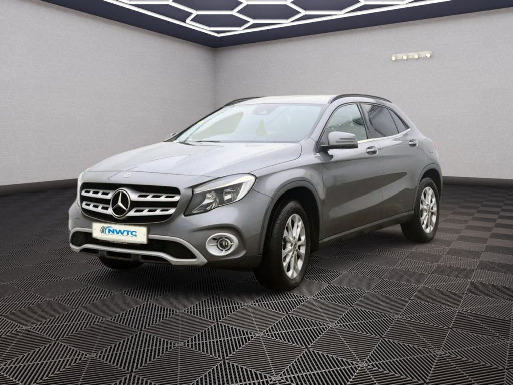 Used Mercedes-Benz GLA 2018 for sale - 76416923: Photo 2