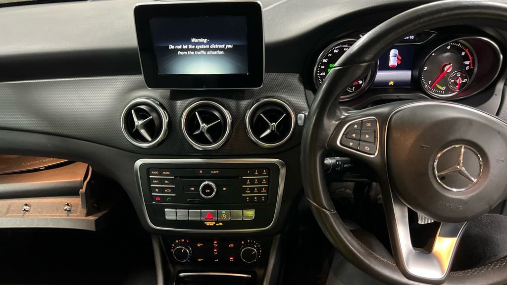 Used Mercedes-Benz GLA 2018 for sale - 76416923: Photo 8