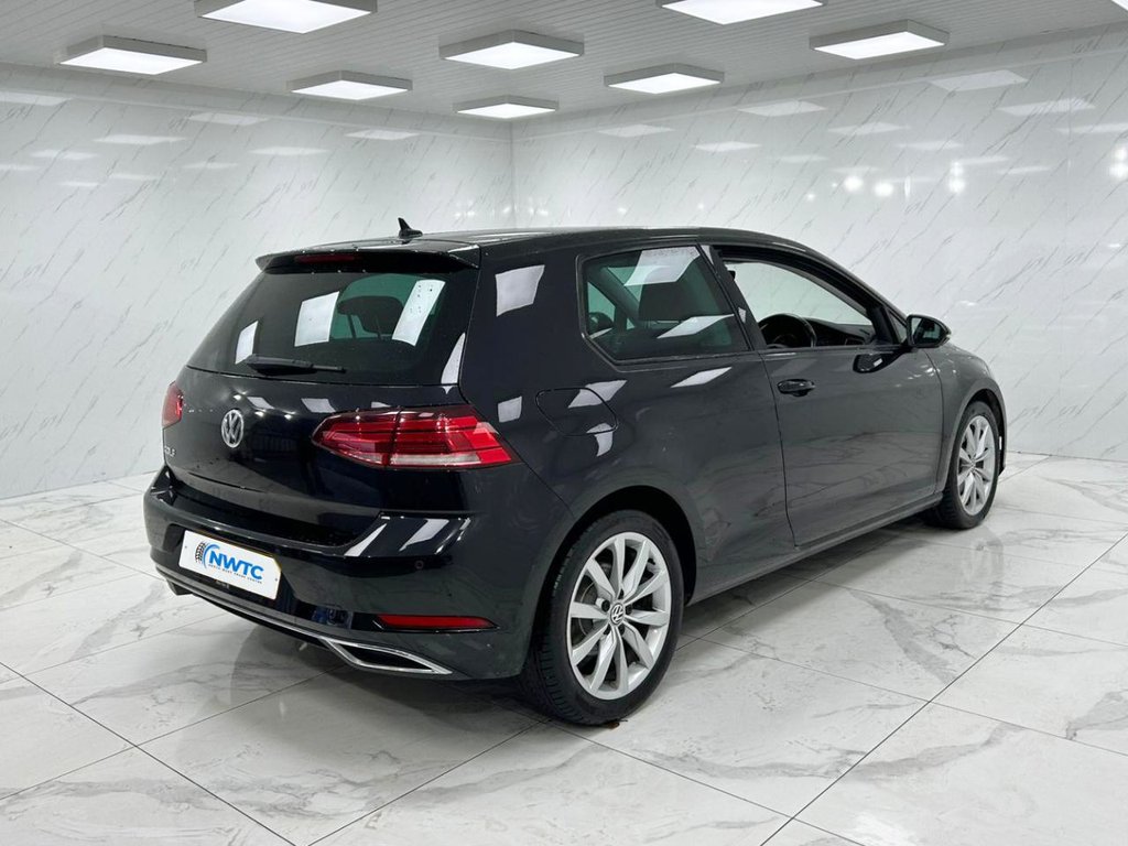 Used Volkswagen Golf 2018 for sale - 77798182: Photo 10