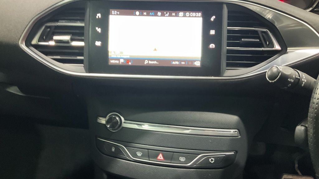 Used Peugeot 308 2018 for sale - 76711016: Photo 8