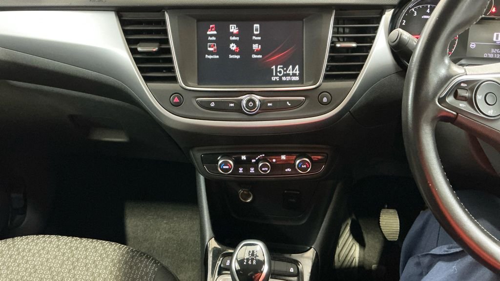 Used Vauxhall Crossland X 2018 for sale - 76536060: Photo 10