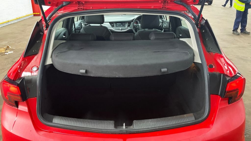Used Vauxhall Astra 2017 for sale - 76345886: Photo 12