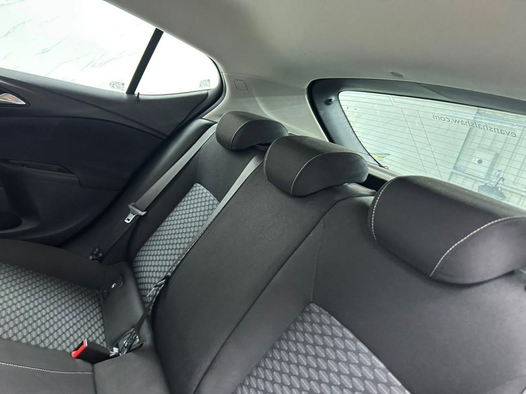 Used Vauxhall Astra 2017 for sale - 76345886: Photo 18