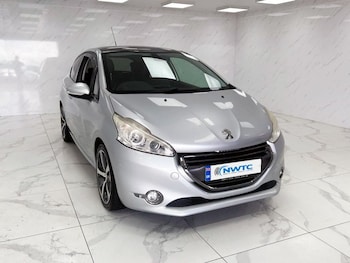 Used Peugeot 208 2012 for sale - 79518322: Photo