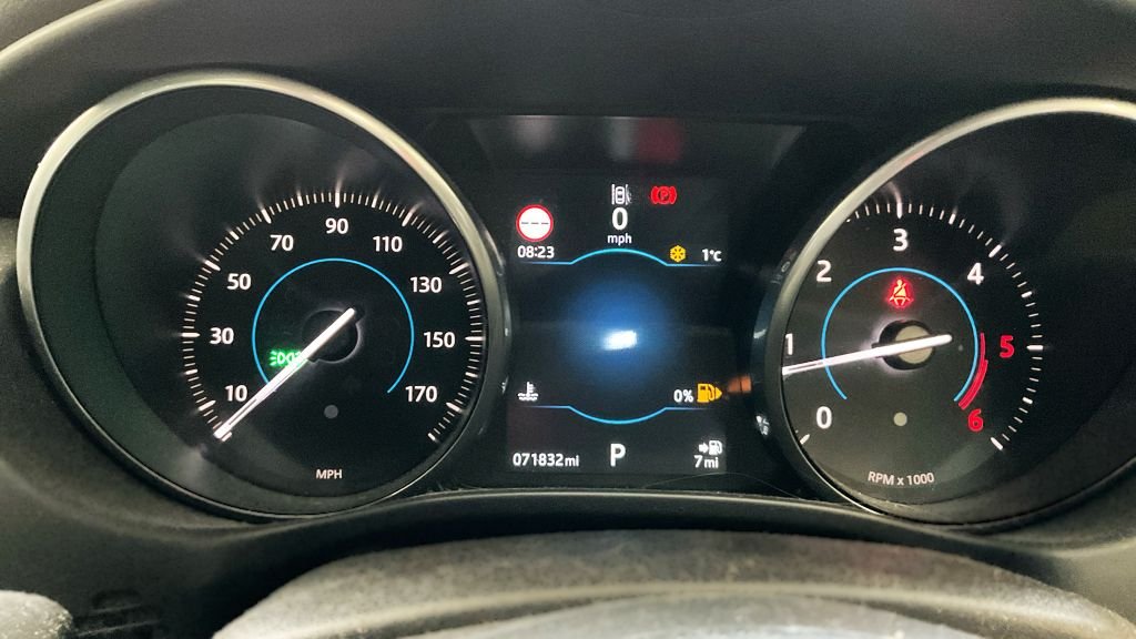 Used Jaguar XE 2017 for sale - 77172300: Photo 10