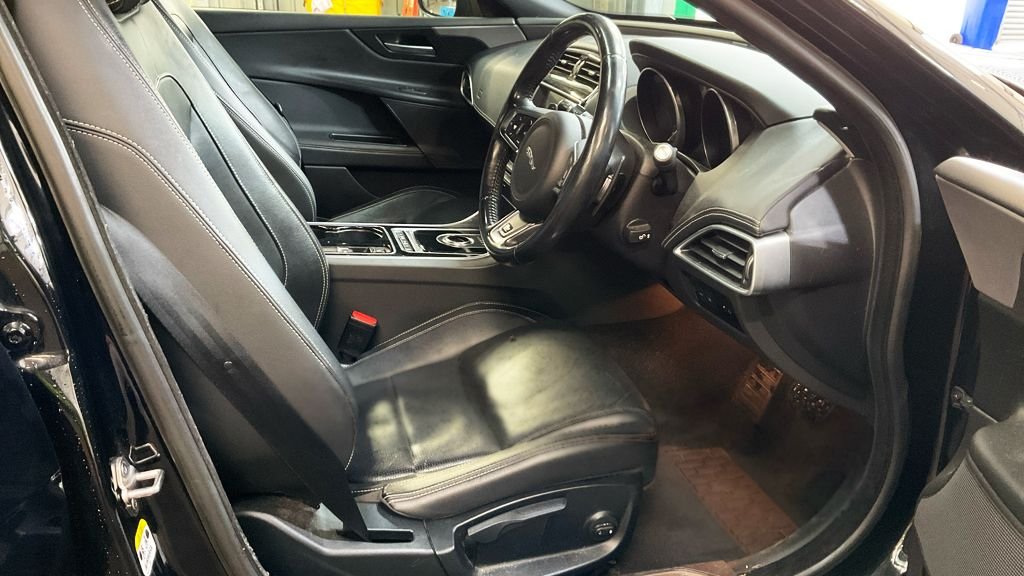 Used Jaguar XE 2017 for sale - 77172300: Photo 11