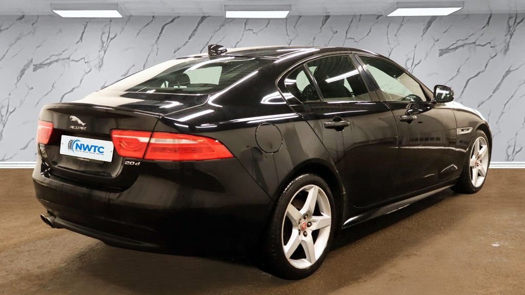 Used Jaguar XE 2017 for sale - 77172300: Photo 5
