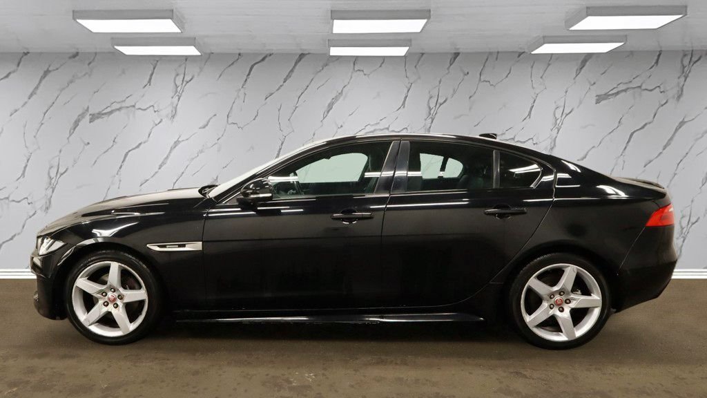 Used Jaguar XE 2017 for sale - 77172300: Photo 7