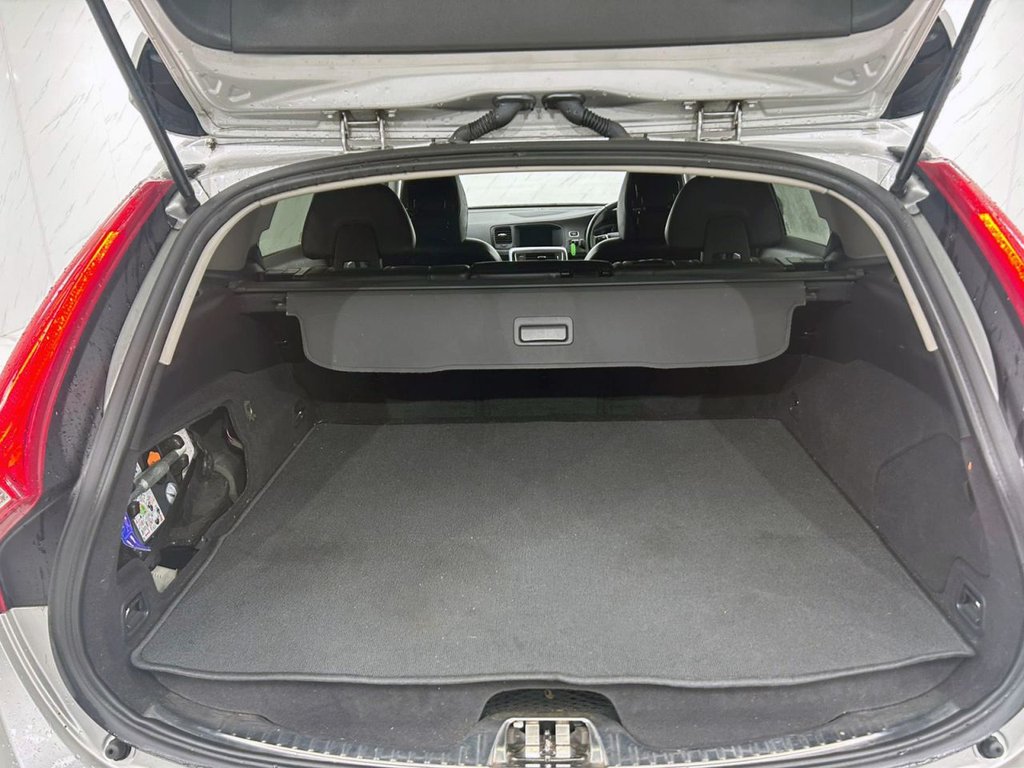 Used Volvo V60 2016 for sale - 76631735: Photo 20