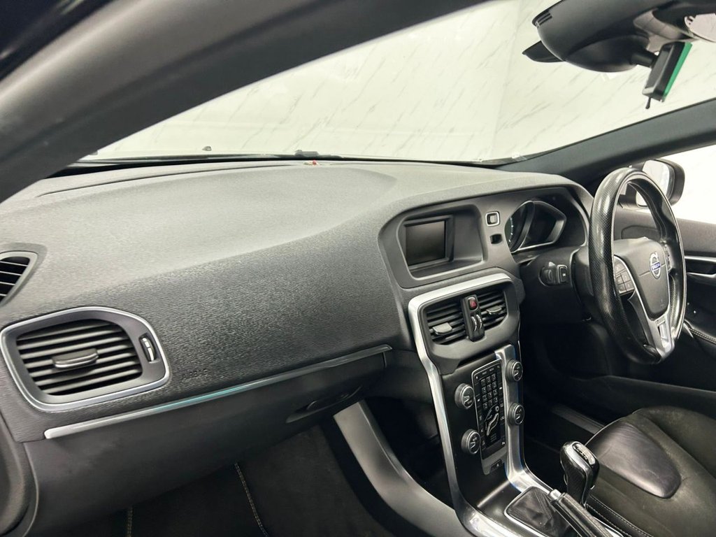 Used Volvo V40 2016 for sale - 76386100: Photo 13