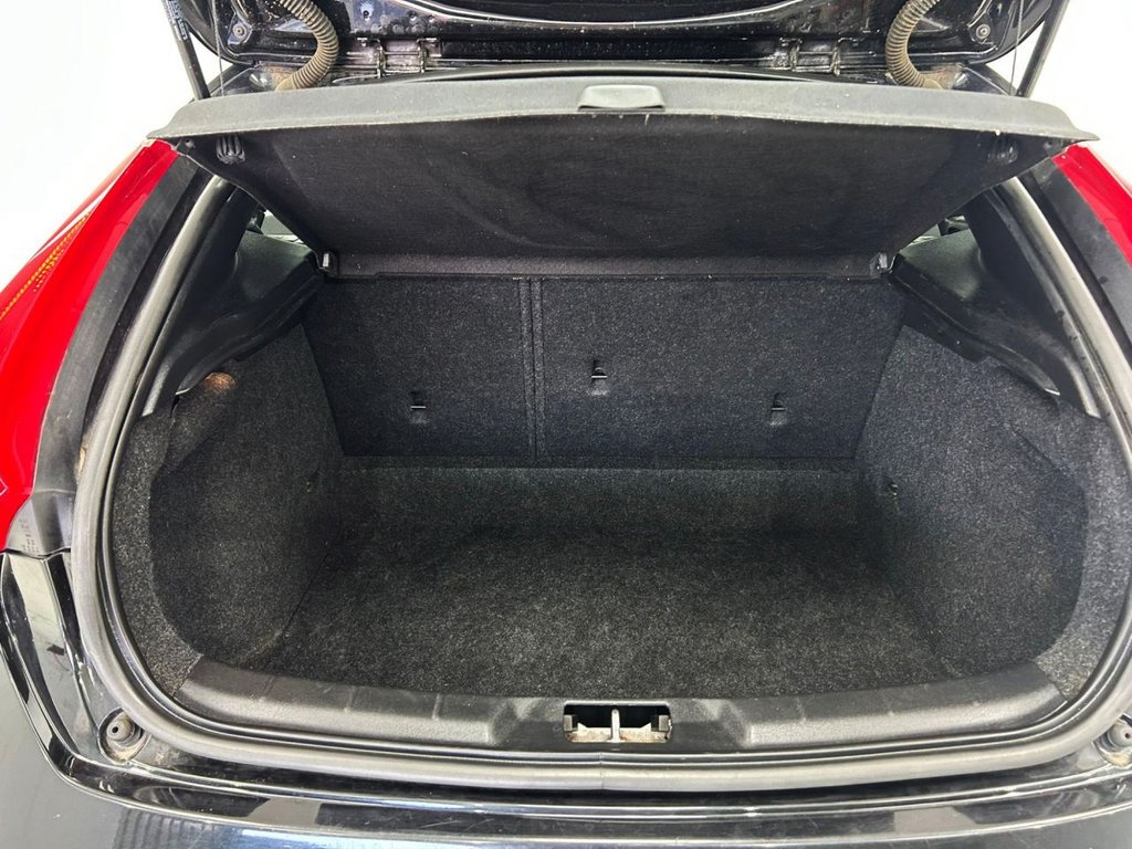 Used Volvo V40 2016 for sale - 76386100: Photo 19