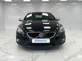Used Volvo V40 2016 for sale - 76386100: Photo