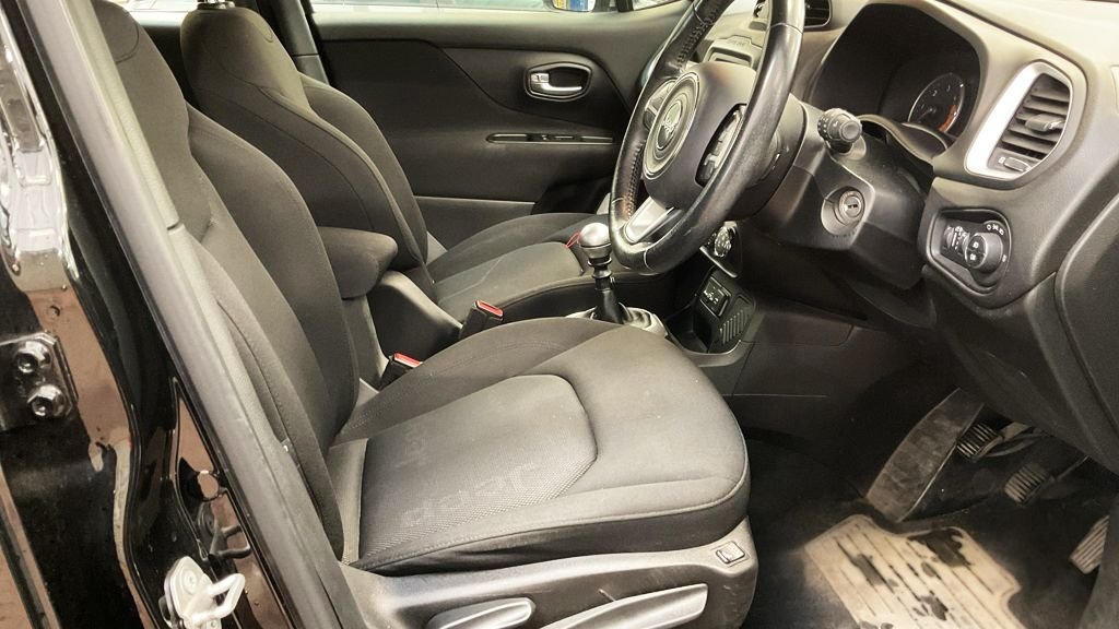 Used Jeep Renegade 2016 for sale - 76711065: Photo 10