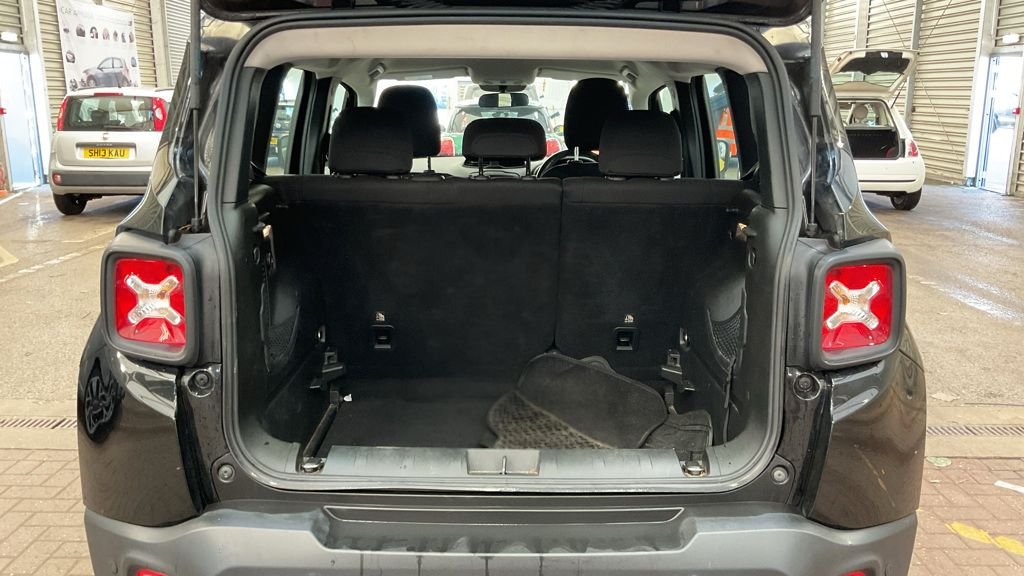 Used Jeep Renegade 2016 for sale - 76711065: Photo 12