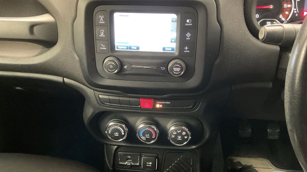 Used Jeep Renegade 2016 for sale - 76711065: Photo 8