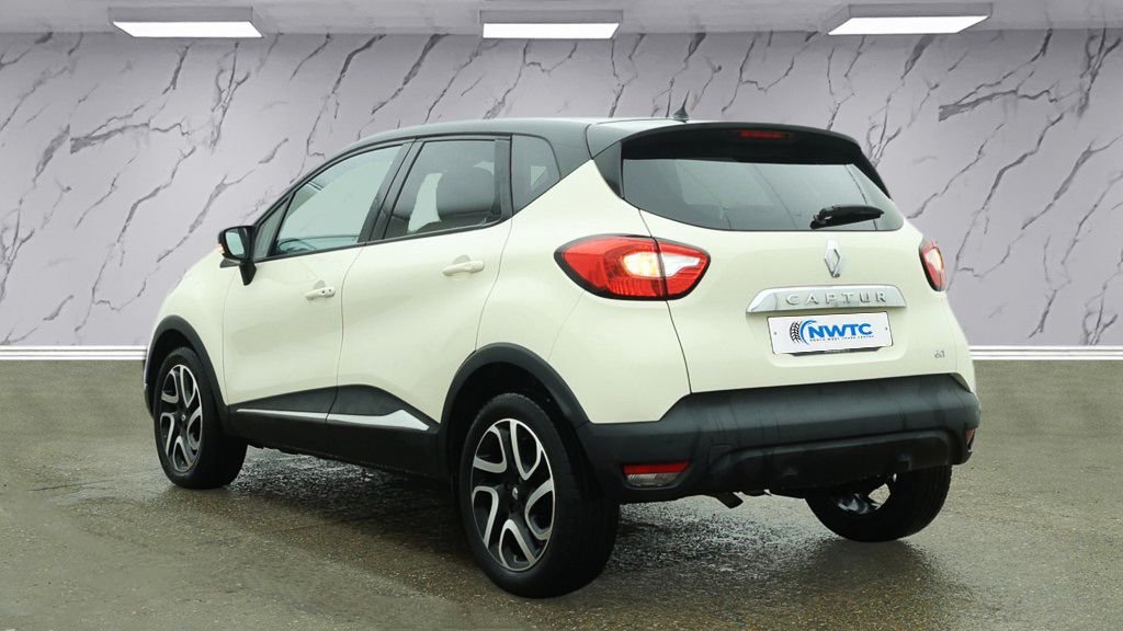 Used Renault Captur 2015 for sale - 77498972: Photo 6