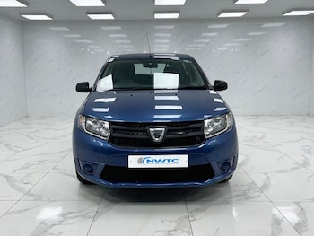 Used Dacia Sandero 2015 for sale - 76417498: Photo
