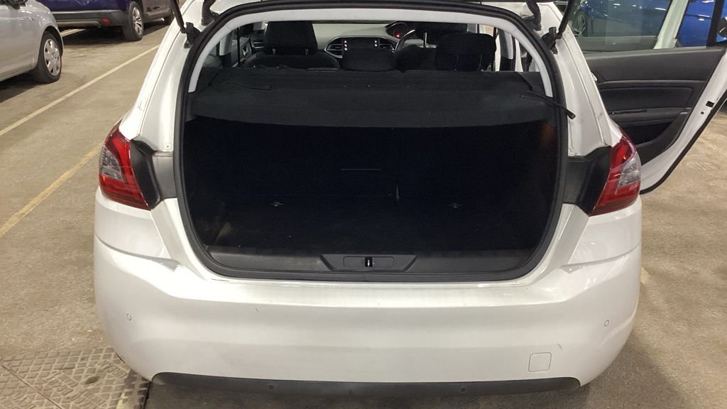 Used Peugeot 308 2018 for sale - 76430234: Photo 12