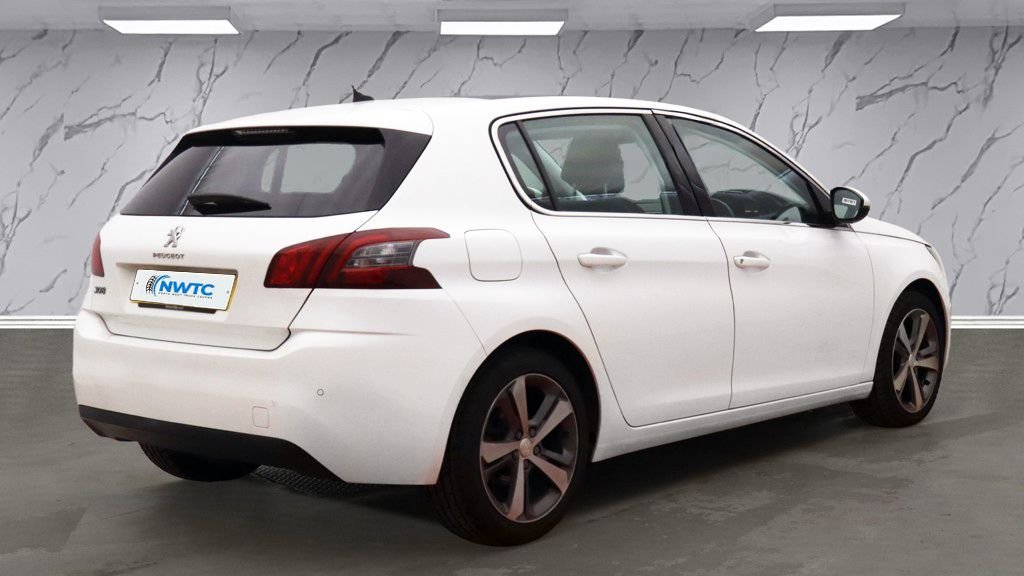 Used Peugeot 308 2018 for sale - 76430234: Photo 5